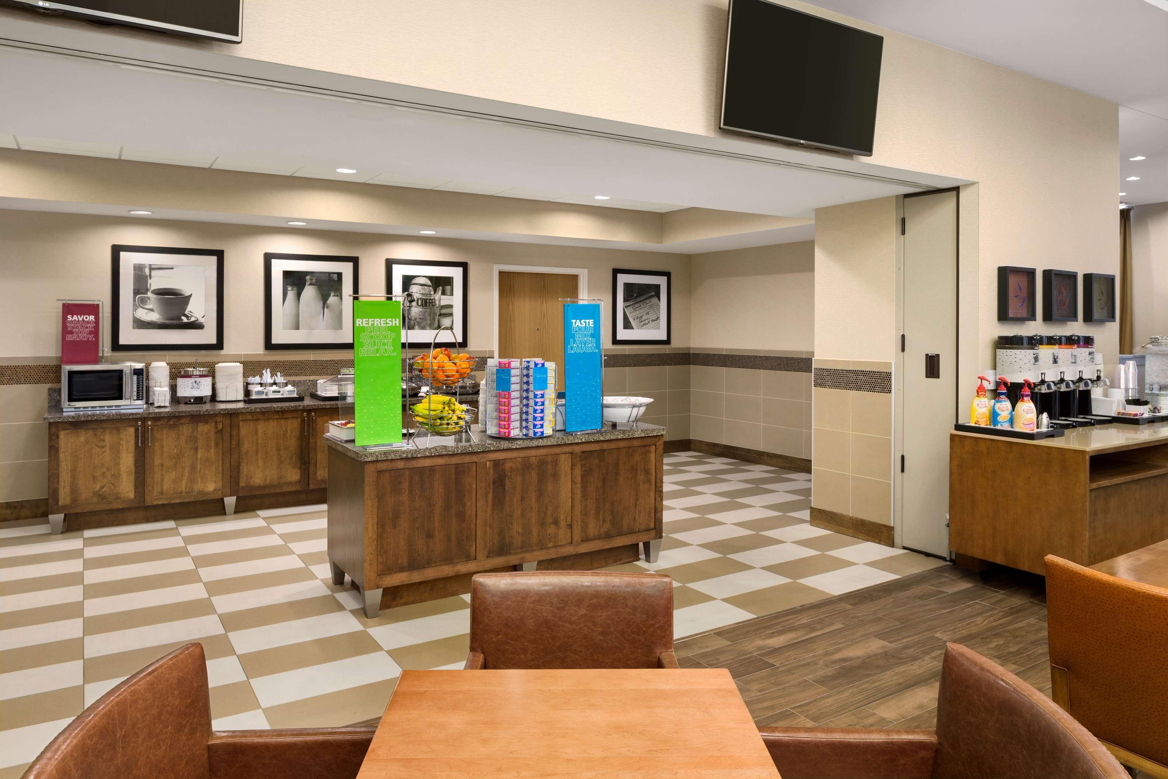Hampton Inn And Suites Clayton/St. Louis-Galleria Area Exterior foto